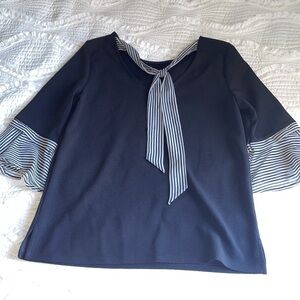Chicos — black & white tie top with flowy sleeves